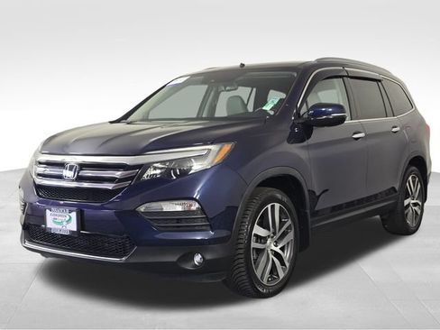 Used 2018 Honda Pilot Touring image 3