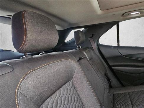 Used 2019 Chevrolet Equinox LT w/ Sun & Navigation Package AWD/4WD image 17