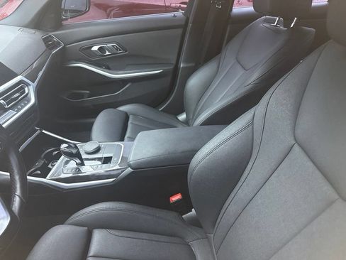Used 2020 BMW 330i xDrive Sedan w/ Convenience Package AWD/4WD image 3