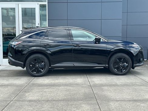 Used 2025 Nissan Murano SV AWD/4WD image 2