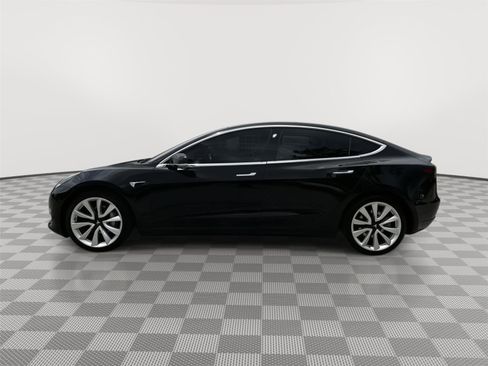 Used 2019 Tesla Model 3 Standard Range Plus RWD image 2