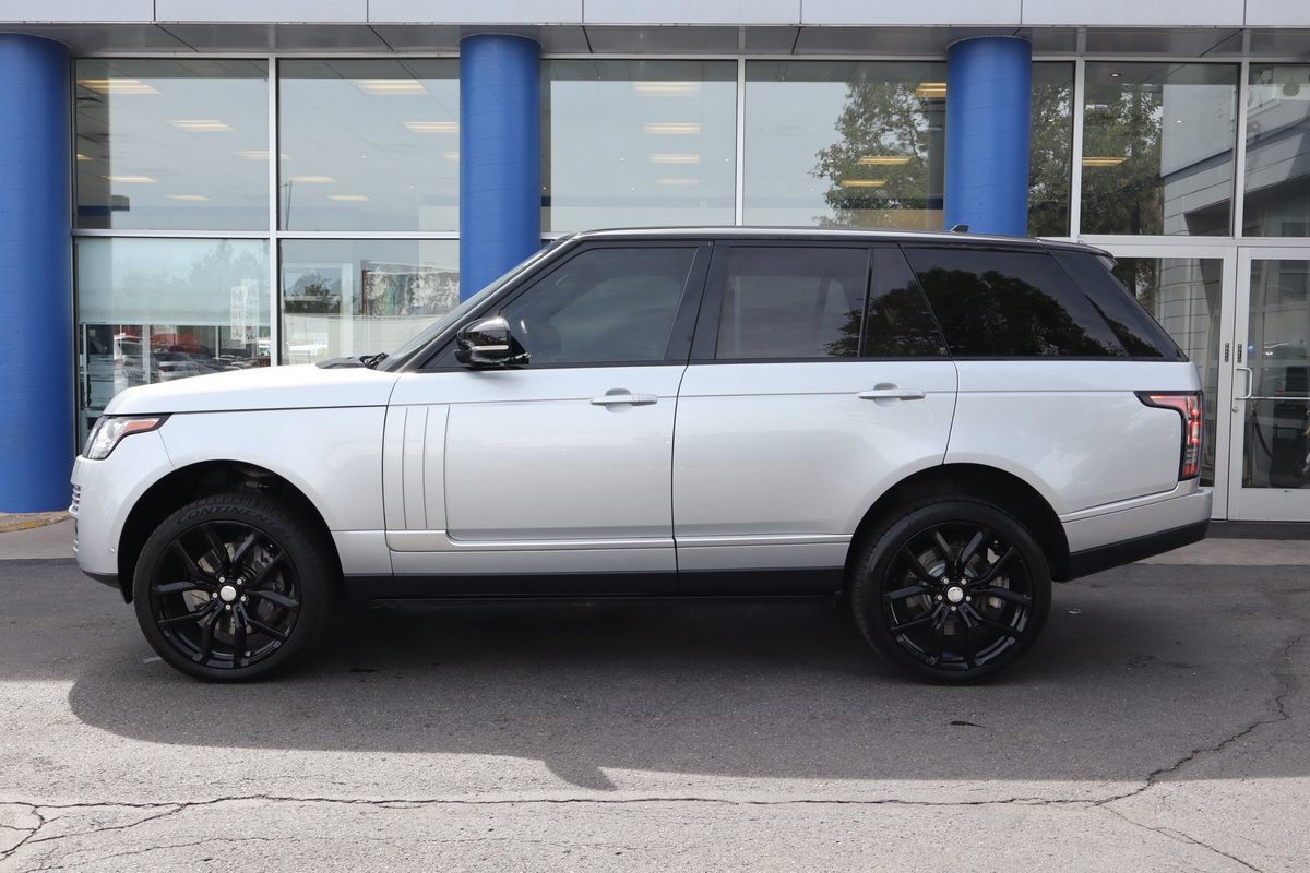 Used 2015 Land Rover Range Rover Supercharged AWD/4WD image 2