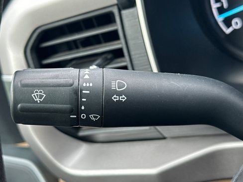 Used 2023 Ford F150 XLT image 35