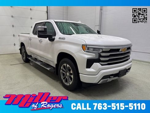 Used 2024 Chevrolet Silverado 1500 High Country w/ Technology Package AWD/4WD image 1
