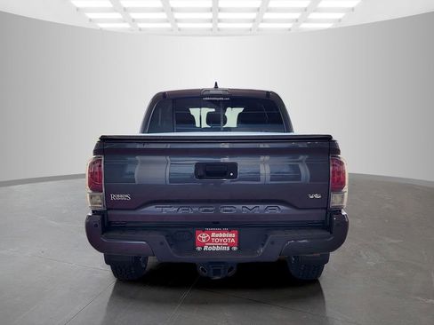 Used 2021 Toyota Tacoma TRD Off-Road w/ Technology Package AWD/4WD image 6