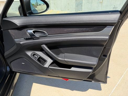 Used 2012 Porsche Panamera S RWD image 32