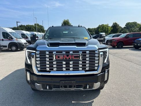Used 2024 GMC Sierra 2500 Denali w/ Denali Reserve Package AWD/4WD image 2