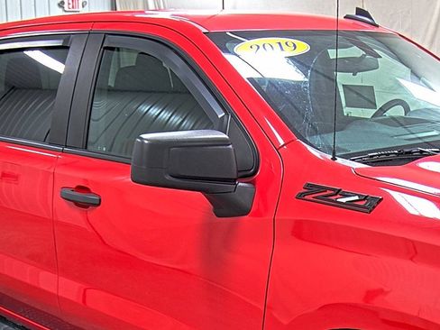 Used 2019 Chevrolet Silverado 1500 Custom Trail Boss w/ Custom Convenience Package image 15