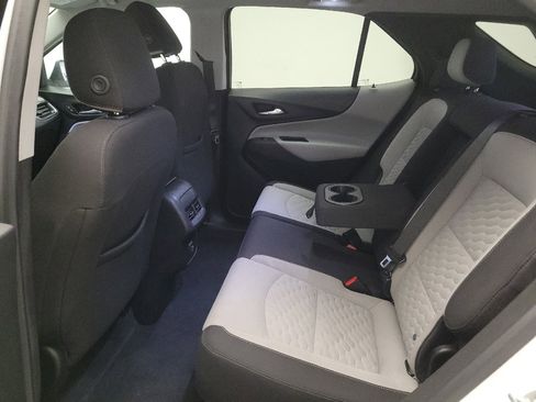 Used 2021 Chevrolet Equinox LT FWD image 18
