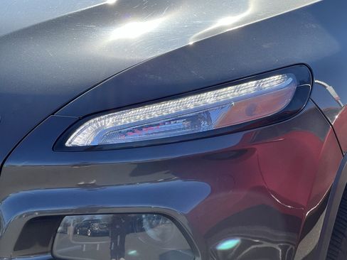 Used 2014 Jeep Cherokee Limited w/ Luxury Group image 7