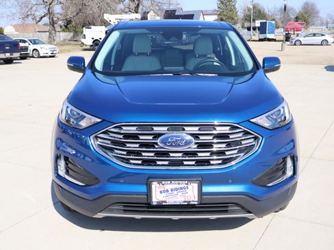 Used 2024 Ford Edge Titanium image 3
