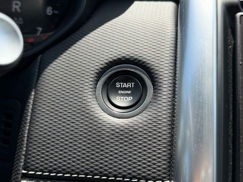 Used 2024 Land Rover Discovery Dynamic SE AWD/4WD image 27