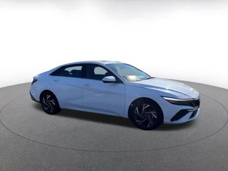 Used 2025 Hyundai Elantra SEL video 2