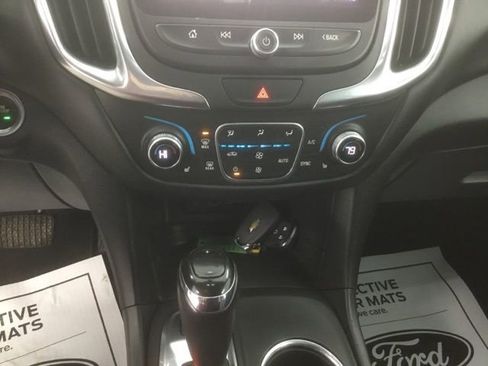 Used 2019 Chevrolet Equinox LT image 30