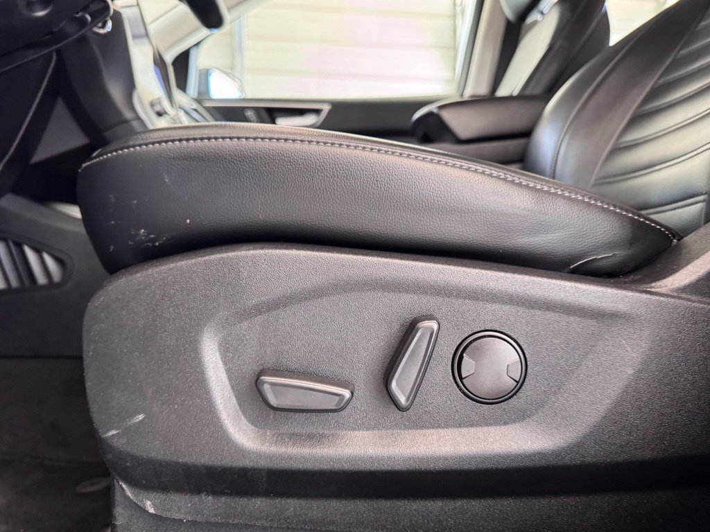 Used 2024 Ford Edge SEL AWD/4WD image 7