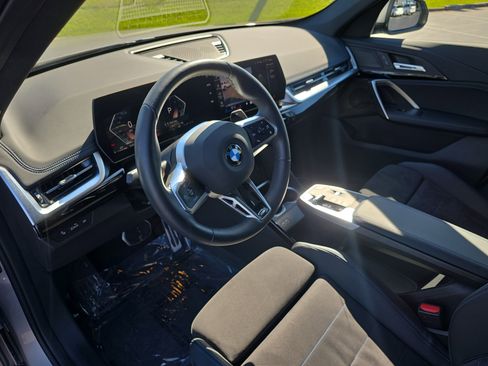 Used 2025 BMW X1 xDrive28i w/ M Sport Package image 22