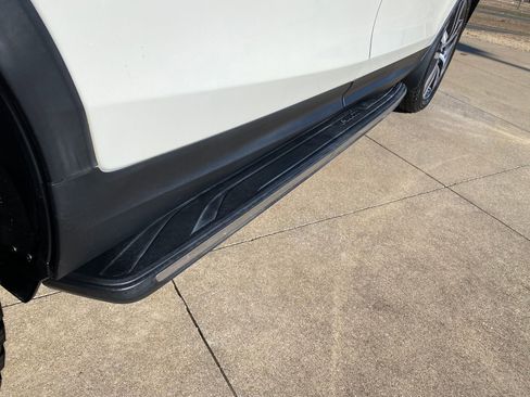 Used 2017 Honda Pilot Touring image 9