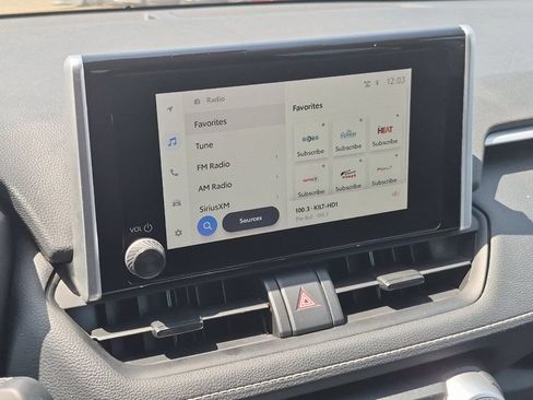 Certified 2025 Toyota RAV4 XLE AWD/4WD image 18