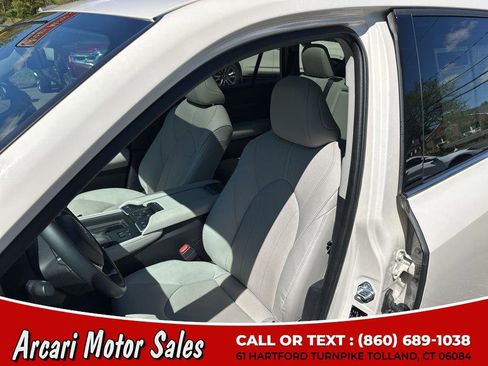 Used 2024 Toyota Grand Highlander AWD image 17