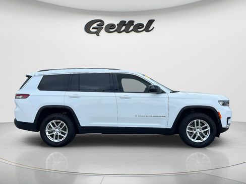 Used 2022 Jeep Grand Cherokee L Laredo w/ Luxury Tech Group I RWD image 4
