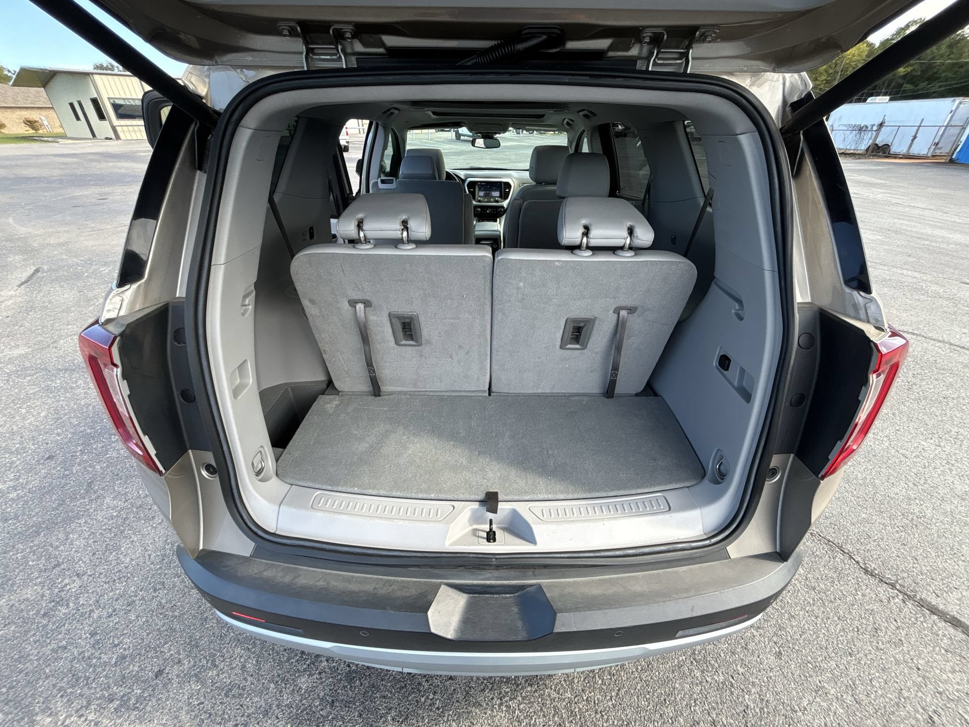 Certified 2022 GMC Acadia SLT w/ Preferred Package FWD image 10