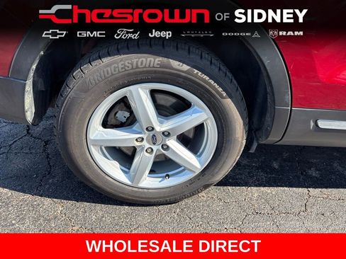 Used 2017 Ford Explorer XLT w/ Equipment Group 202A AWD/4WD image 11