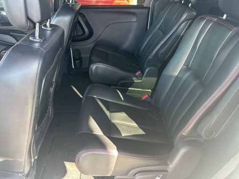 Used 2016 Dodge Grand Caravan R/T FWD image 8
