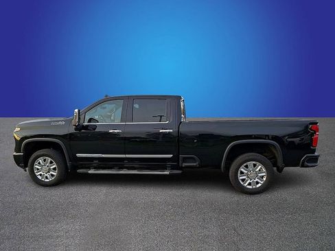 Used 2024 Chevrolet Silverado 3500 High Country w/ High Country Premium Package AWD/4WD image 6
