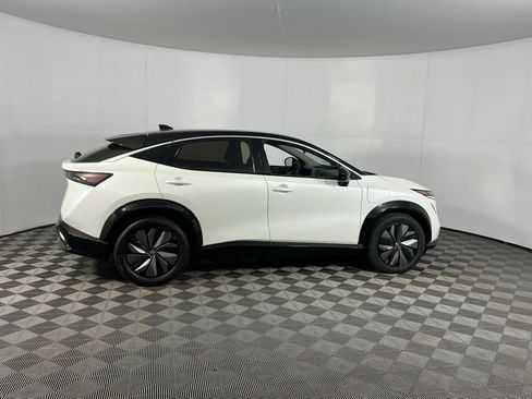 Used 2024 Nissan Ariya FWD image 5