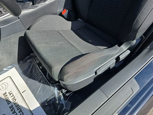 Used 2023 Toyota GR86 Base w/ ALL Weather Mat Package (TMS) image 32