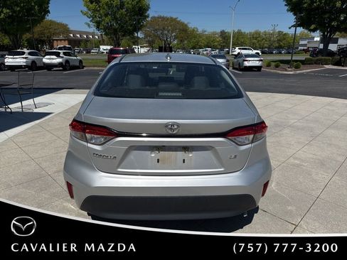 Used 2025 Toyota Corolla LE image 5