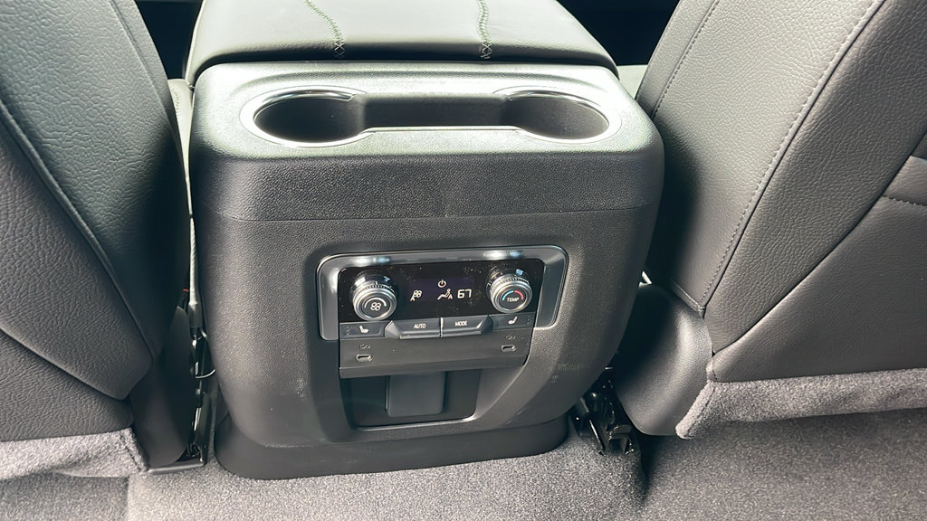 New 2026 GMC Yukon XL Denali AWD/4WD image 17