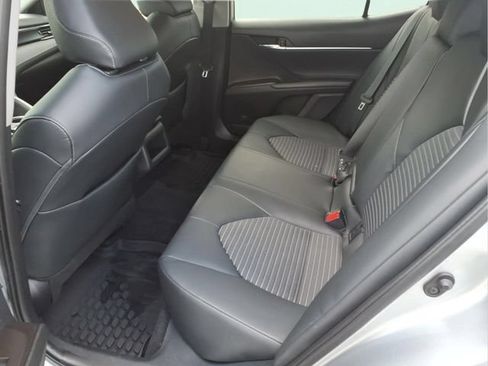Used 2022 Toyota Camry SE FWD image 17