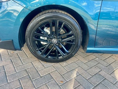 Used 2025 Toyota Camry SE image 9