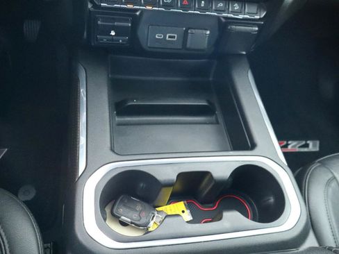 Used 2021 Chevrolet Silverado 1500 LT Trail Boss w/ Convenience Package II AWD/4WD image 20