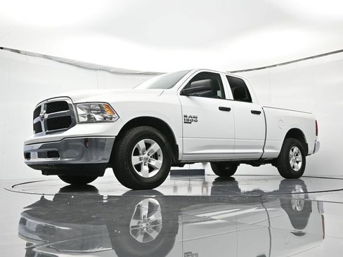 Used 2024 RAM 1500 Classic SLT image 41