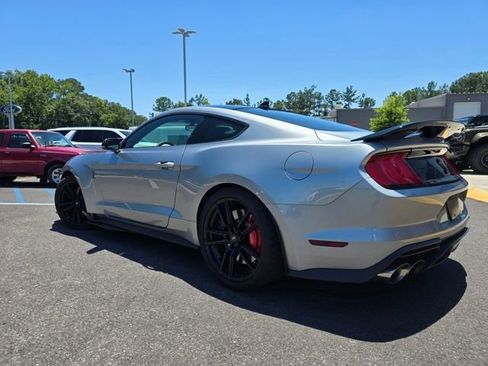 Used 2021 Ford Mustang Shelby GT500 w/ Technology Package RWD image 6