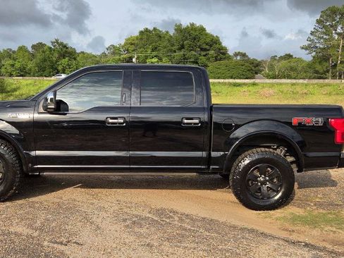 Used 2018 Ford F150 Platinum w/ Equipment Group 701A Luxury AWD/4WD image 34