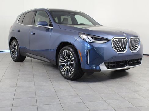 Used 2025 BMW X3 xDrive30i w/ Premium Package image 7