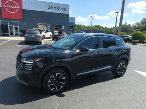 Certified 2025 Nissan Kicks SV w/ SV Premium Package AWD/4WD image 13