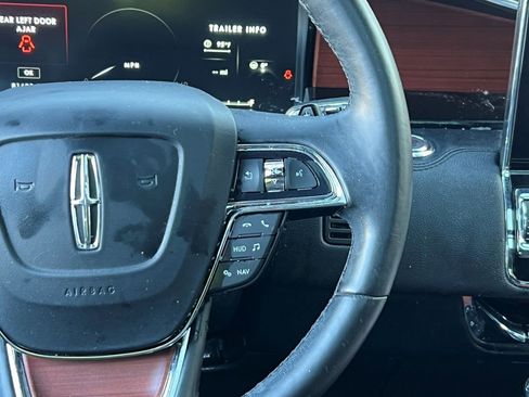 Used 2020 Lincoln Navigator Reserve w/ Luxury Package image 19