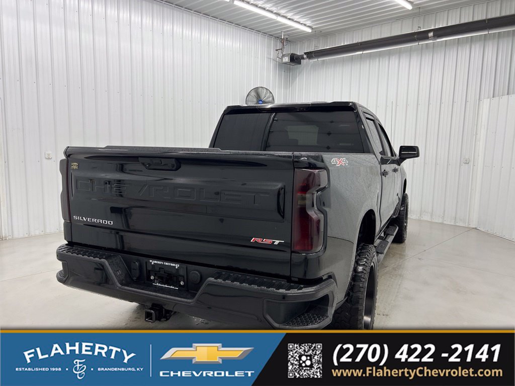 Used 2022 Chevrolet Silverado 1500 RST AWD/4WD image 3
