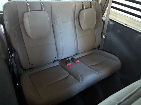 Used 2022 Jeep Wrangler Sport image 27