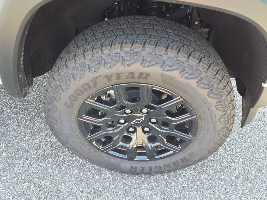 New 2026 Chevrolet Colorado Trail Boss AWD/4WD image 14