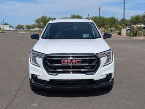 Used 2024 GMC Terrain AT4 w/ Tech Package AWD/4WD image 8