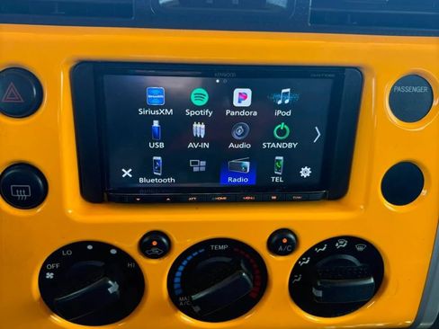 Used 2010 Toyota FJ Cruiser 4WD image 13