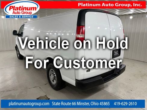 Used 2016 Chevrolet Express 3500 Extended RWD image 3