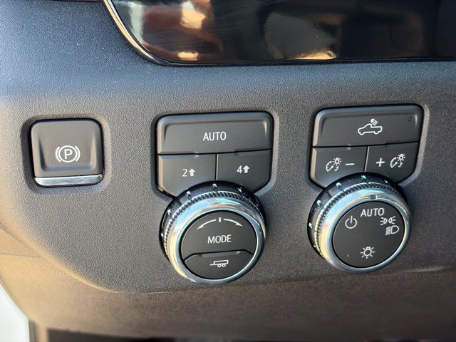 New 2026 GMC Sierra 1500 SLE w/ Preferred Package AWD/4WD image 28