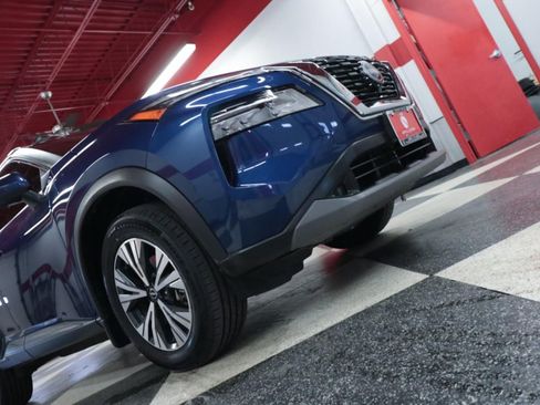 Used 2022 Nissan Rogue SV w/ SV Premium Package FWD image 35