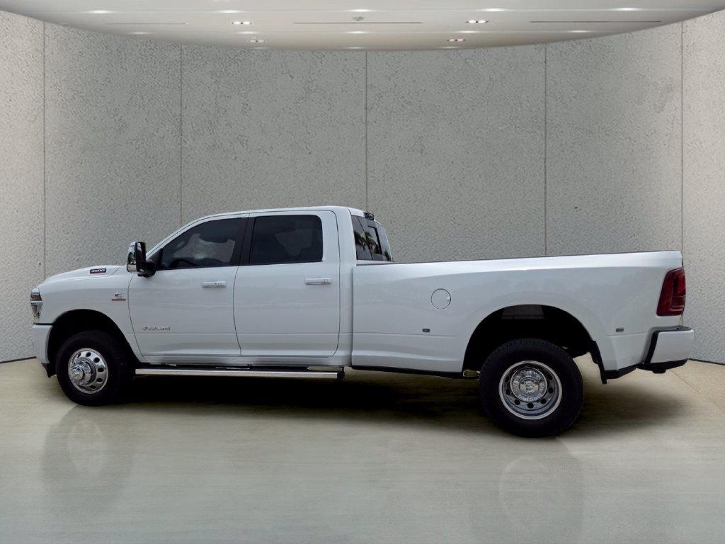 Used 2026 RAM 3500 Laramie w/ Towing Technology Group AWD/4WD image 10